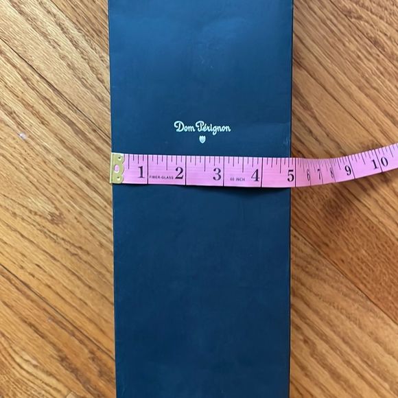 ⭐️Dom Perignon - Luxury empty bag! ⭐️ - Picture 4 of 11
